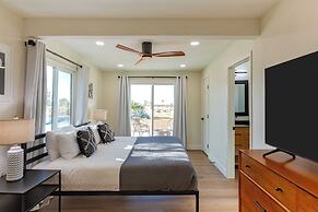 Sleeps 16 Two Beautiful Homes w/ Private Pool Sunset Grove