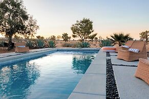 Sleeps 16 Two Beautiful Homes w/ Private Pool Sunset Grove
