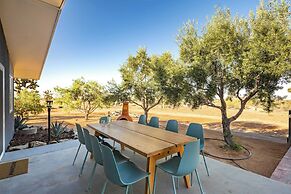 Sleeps 16 Two Beautiful Homes w/ Private Pool Sunset Grove