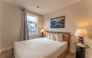 Skyridge 401 by Canmore Premier