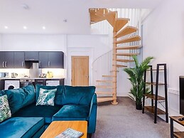 Cosy 2 Bed Apt Old Dutch Embassy