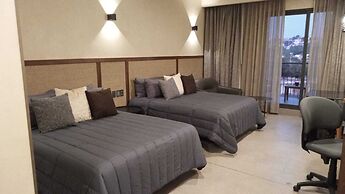 Hotel Zuma Colony