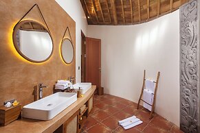 The Scape Valley Villa by Pramana Villas