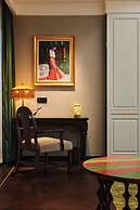 Seclusion with the mountain