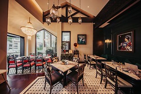 Seclusion with the mountain