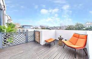 Seclusion with the mountain