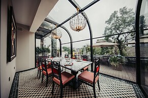 Seclusion with the mountain