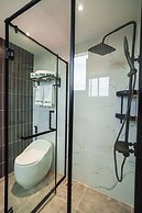 CityHouse - El Pino Realm