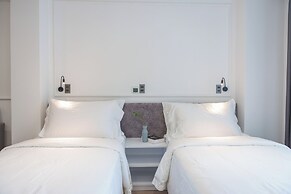 CityHouse - El Pino Realm