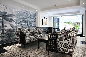 CityHouse - El Pino Realm