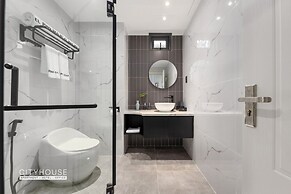 CityHouse - El Pino Realm