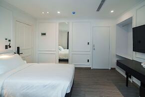 CityHouse - El Pino Realm