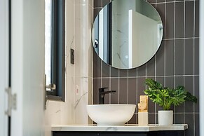 CityHouse - El Pino Realm