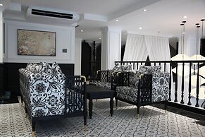 CityHouse - El Pino Realm