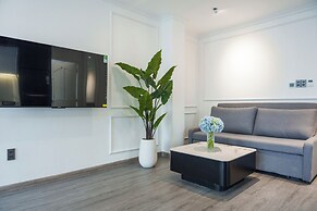 CityHouse - El Pino Realm