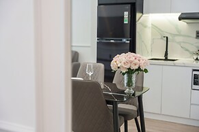 CityHouse - El Pino Realm