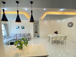 SUNRISE CITY VIEW Retreat