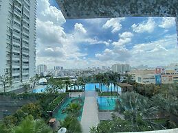 SUNRISE CITY VIEW Retreat