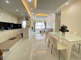 SUNRISE CITY VIEW Retreat