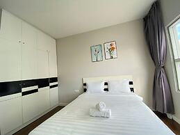 SUNRISE CITY VIEW Retreat