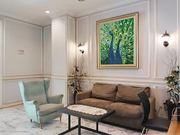 Amerta Room Metropolitan Park