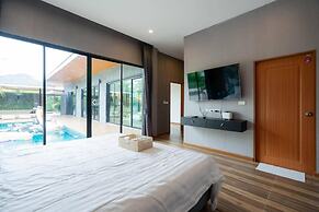 Hua Hin Pool Villa and Pool Table With 3 Bedrooms, 3 Bathrooms Near Ch