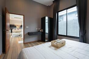 Hua Hin Pool Villa and Pool Table With 3 Bedrooms, 3 Bathrooms Near Ch