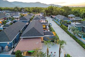 Hua Hin Pool Villa and Pool Table With 3 Bedrooms, 3 Bathrooms Near Ch