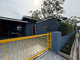 Orange Private Pool Villa, Near Cham Am Beach