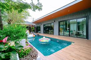 Orange Private Pool Villa, Near Cham Am Beach
