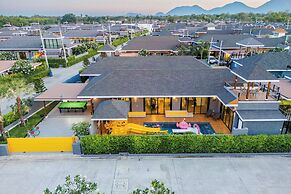 Hua Hin Pool Villa and Pool Table With 3 Bedrooms, 3 Bathrooms Near Ch