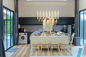 Hua Hin Pool Villa and Pool Table With 3 Bedrooms, 3 Bathrooms Near Ch