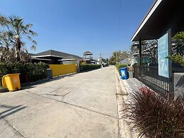 Hua Hin Pool Villa and Pool Table With 3 Bedrooms, 3 Bathrooms Near Ch