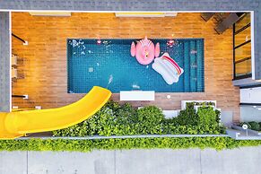 Hua Hin Pool Villa and Pool Table With 3 Bedrooms, 3 Bathrooms Near Ch