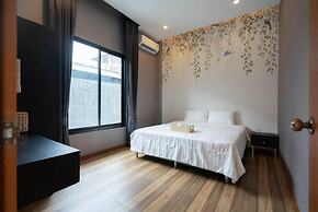 Hua Hin Pool Villa and Pool Table With 3 Bedrooms, 3 Bathrooms Near Ch