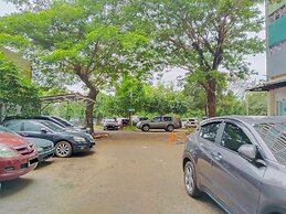 The Royale Sentra Tower Kuning