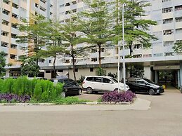 The Royale Sentra Tower Kuning