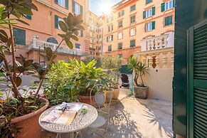 Central Flat In Genova