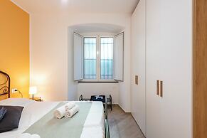 Central Flat In Genova