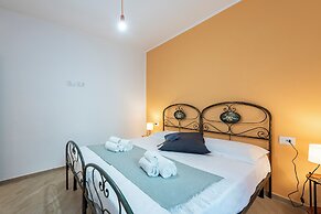 Central Flat In Genova