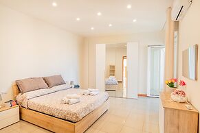 Bright Apartment Private Parking Naples