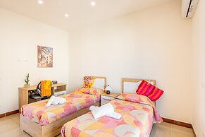 Bright Apartment Private Parking Naples