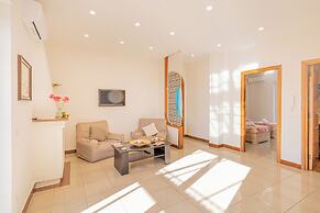 Bright Apartment Private Parking Naples