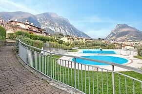 John's House-Lakeview & shared pool