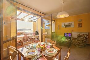 John's House-Lakeview & shared pool