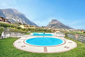 John's House-Lakeview & shared pool