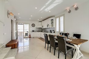 Casa Patino