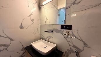 Yes Hotel By The Ganges