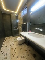 Yes Hotel By The Ganges