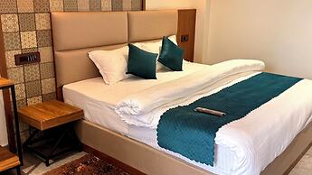 Yes Hotel By The Ganges